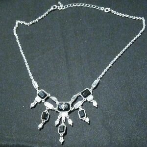 Elegant Black and Silver Art Deco Necklace